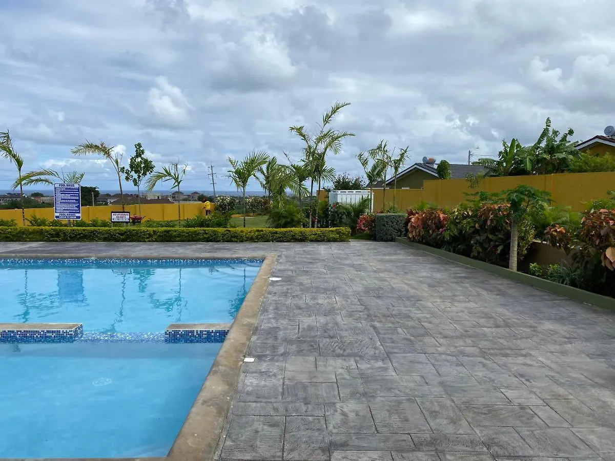 L&V Paradise Vacation Home With Pool And Gym Florence Hall Jamaica
