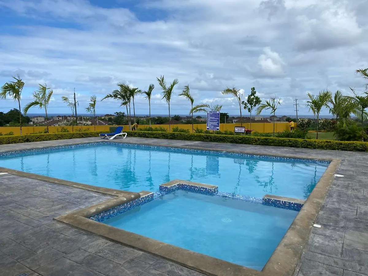 L&V Paradise Vacation Home With Pool And Gym Florence Hall